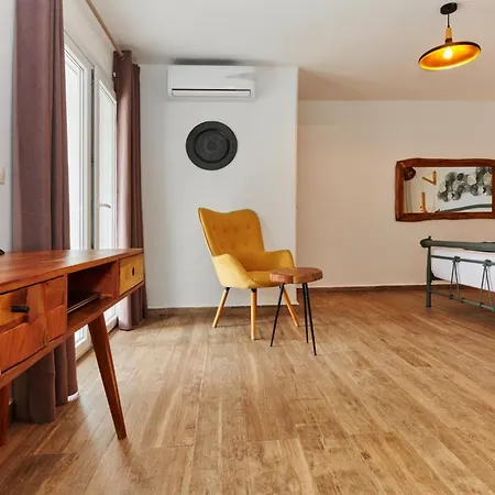 Kipos & Apartmán